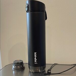 hidrateSpark Matte Black Smart Water Bottle - 21 oz